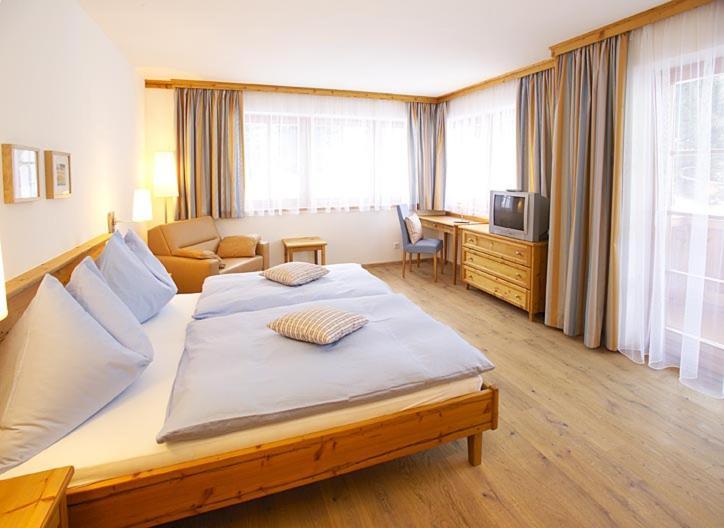 Hotel Landhaus zum Steinbock Maria Alm am Steinernen Meer Exterior foto